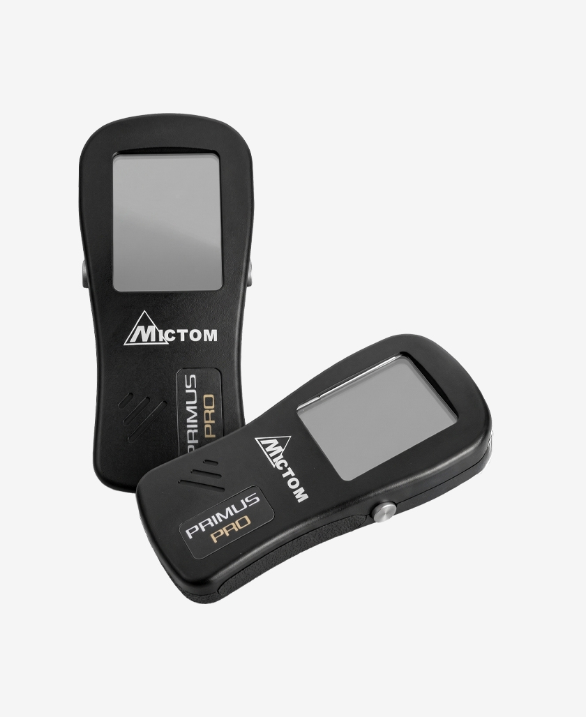 Contacarte portatile Mictom PRIMUS PRO con display e tasti simmetrici
